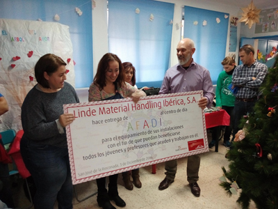 Foto El programa de voluntariado Linde Solidaria de Linde Material Handling Ibérica cumple 10 años, beneficiando a más de 5.000 personas vulnerables de la sociedad.